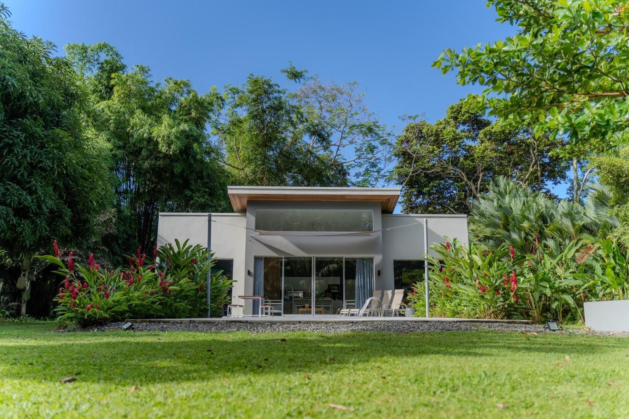 Lilan Nature, Modern House N°1, Private Swimming Pool. Cahuita Exterior photo